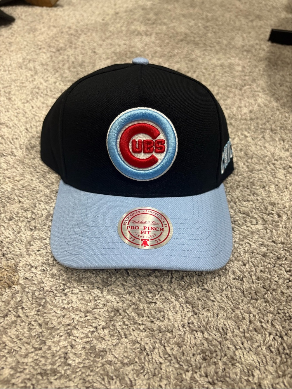 Mitchell & Ness Chicago Cubs Black and Light Blue Pro Pinch Fit Hat